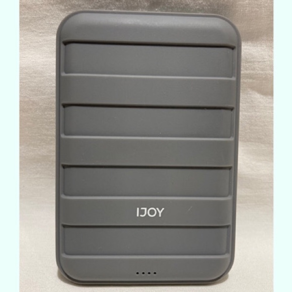 IJOY Powerbank/Portable Charger 10000 mAh